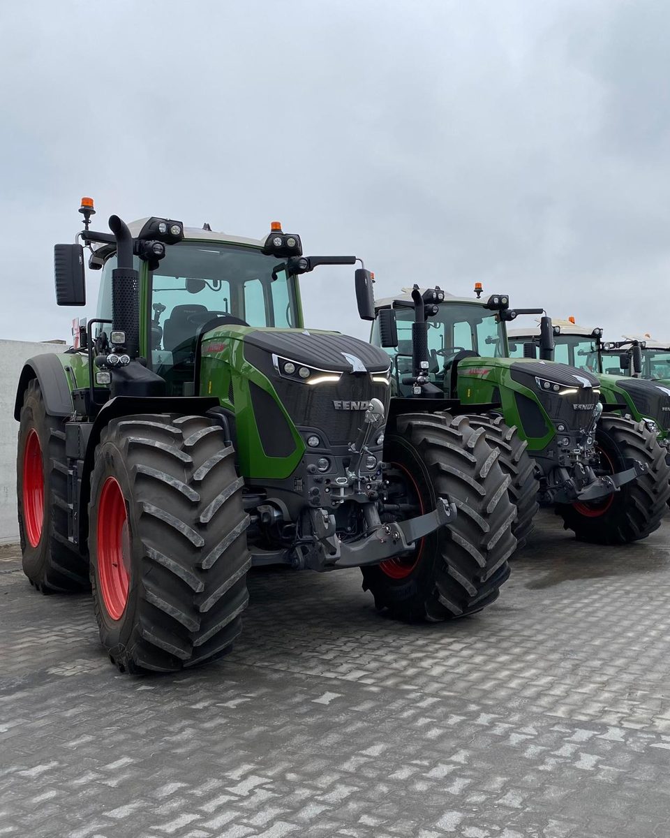 Fendt Traktoren auf dem Hof von Werner van Gestel in Hapert